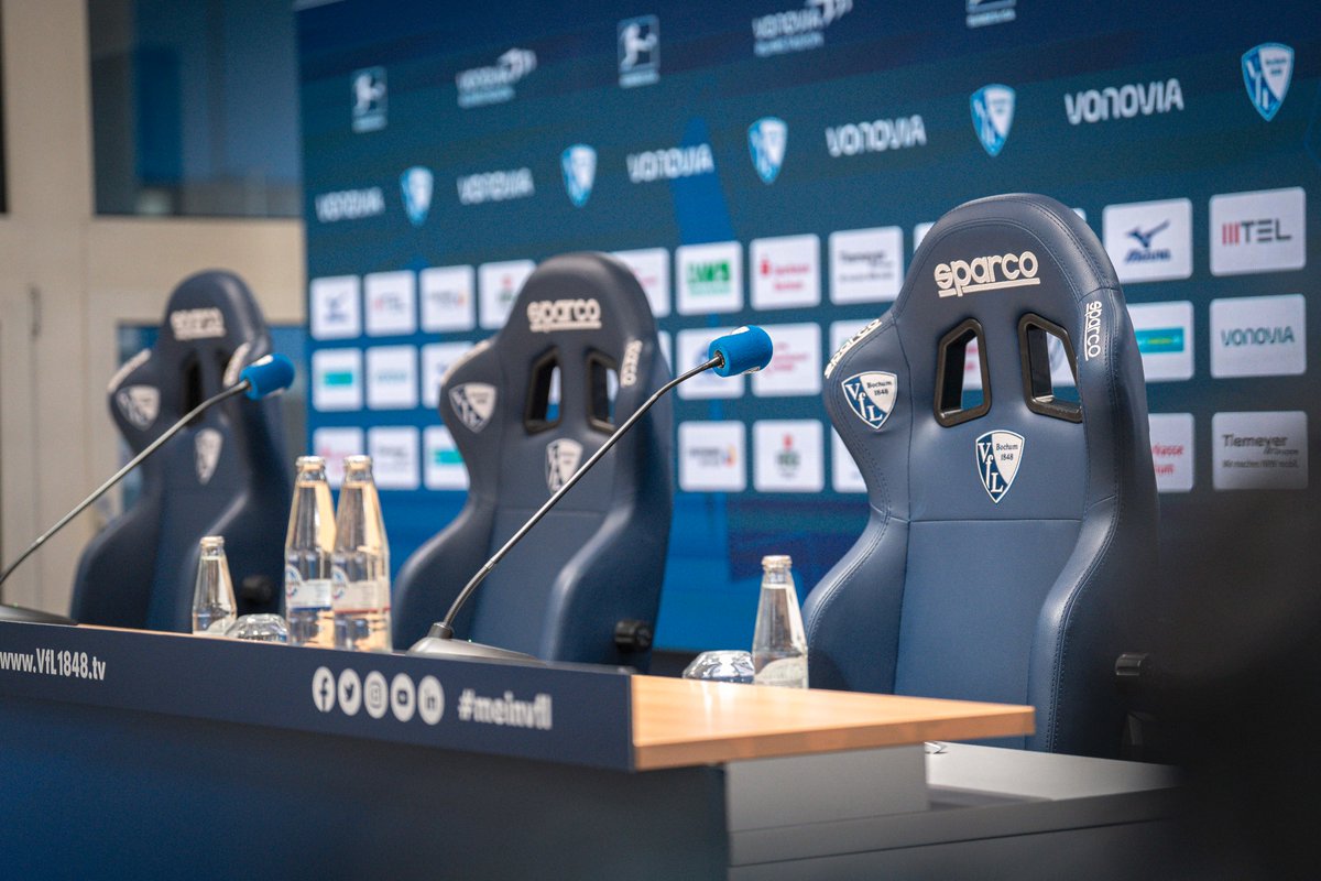 VfLBochum1848eV's tweet photo. PK-Zeit anne Castroper. Markus #Feldhoff gleich im Pressegespräch vor unserem Gastspiel in Frankfurt. #SGEBOC
Die wichtigsten Aussagen hier 👇 https://t.co/BGcHZpk064