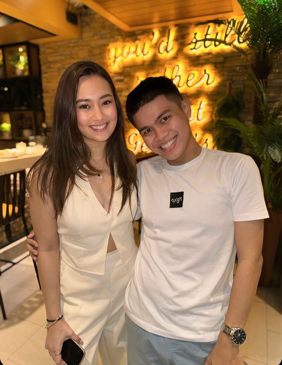 jaysonbet's tweet photo. Atm with Jasmine Helen Dudley-Scales ❤️
Me : Hello Jas nice to see you again , Trending ka lage sa mga post ko. 🫶
Jas : Thank you so much po ❤️
ang bait sobra 👋 #PBBGen11 #pbbjas https://t.co/fV6WBacROy