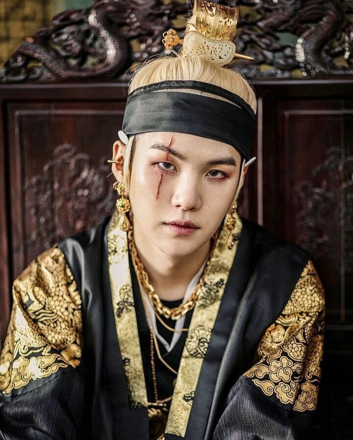 WORLDMUSICAWARD's tweet image. #AGUSTD&apos;s &quot;Daechwita&quot; Official MV has surpassed 15 Million Likes on YouTube! AGUST D is the 1ST &amp;amp; Only K-Pop Male Soloist to reach the milestone this Decade! AGUST D joins #Eminem, #Drake, #XXXTENTACION and #PSY as the Only Male Rappers in History to reach 15 Million Likes on…