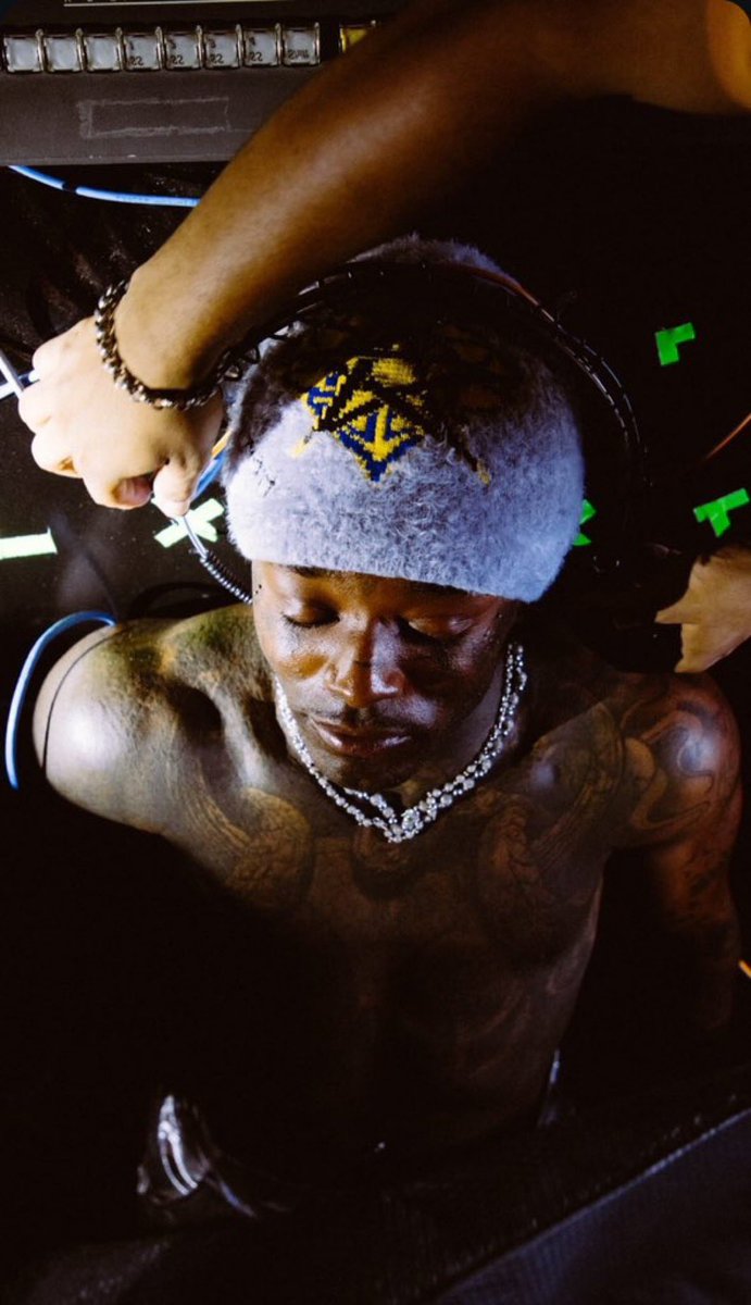 luvlonesome's tweet photo. If you play Eternal Atake at 10:58 PM EST 

it’ll transition right into Eternal atake 2 at 12:00 AM EST 

#EternalAtake2 #LilUziVert https://t.co/Qr4hffJfyH
