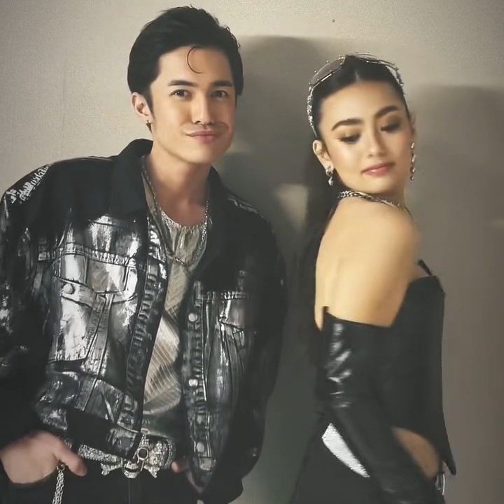DylanBAEbiesOFC's tweet photo. Fyang, Kai, Jarren, Jas, and Therese are the housemates that @dylan_yturralde wanted to work with on showbiz industry
#AskDylan
DYLAN 500K OnIG https://t.co/RPzShAPFIJ