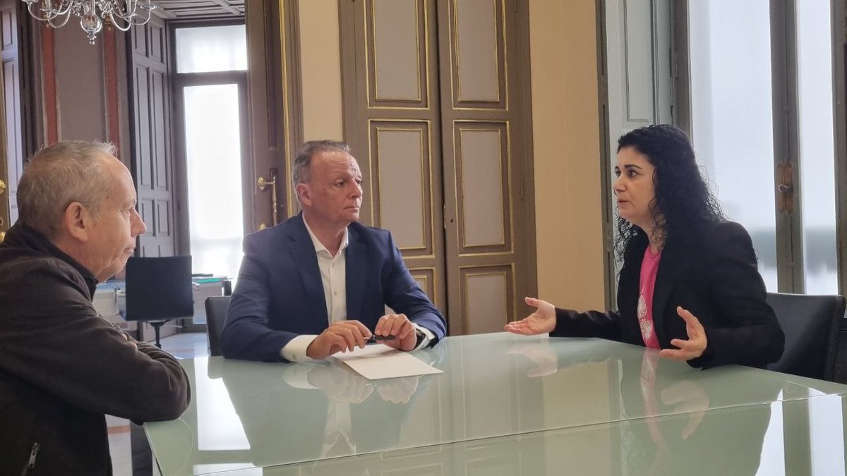 🔴#Dana <a href="/ccoopv/">CCOO País Valencià</a> destaca la importancia de tener unos servicios públicos fuertes y con recursos: “Pagar impuestos salva vidas”

➡️<a href="/AnaGarciaCCOOPV/">Ana Garcia</a> reclama ayudas excepcionales para evitar la pérdida de empleo y el colapso de la economía valenciana.

ℹ️ pv.ccoo.es/noticia:708887…