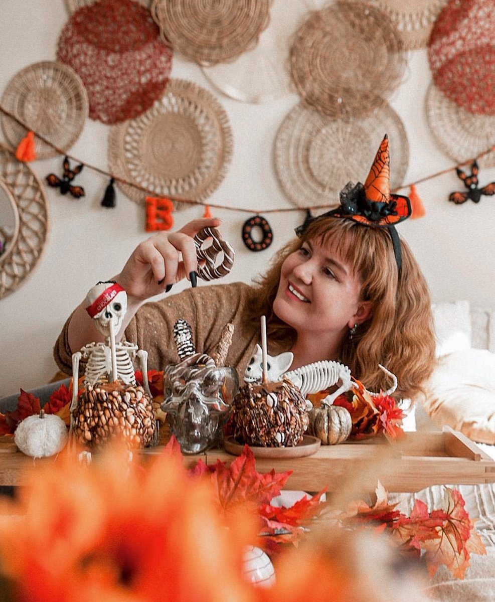 A boo-tiful spread for this Halloween 👻🍫 How are you celebrating today?