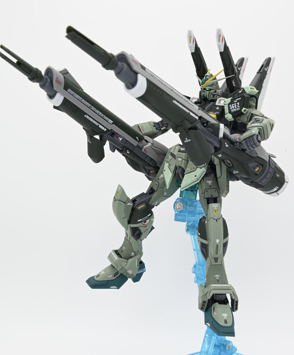 mitarai5500's tweet photo. 武器のポージングです。デカい武器って良いですね。
#ガンプラ
#SEEDFREEDOM https://t.co/LspShwxecK