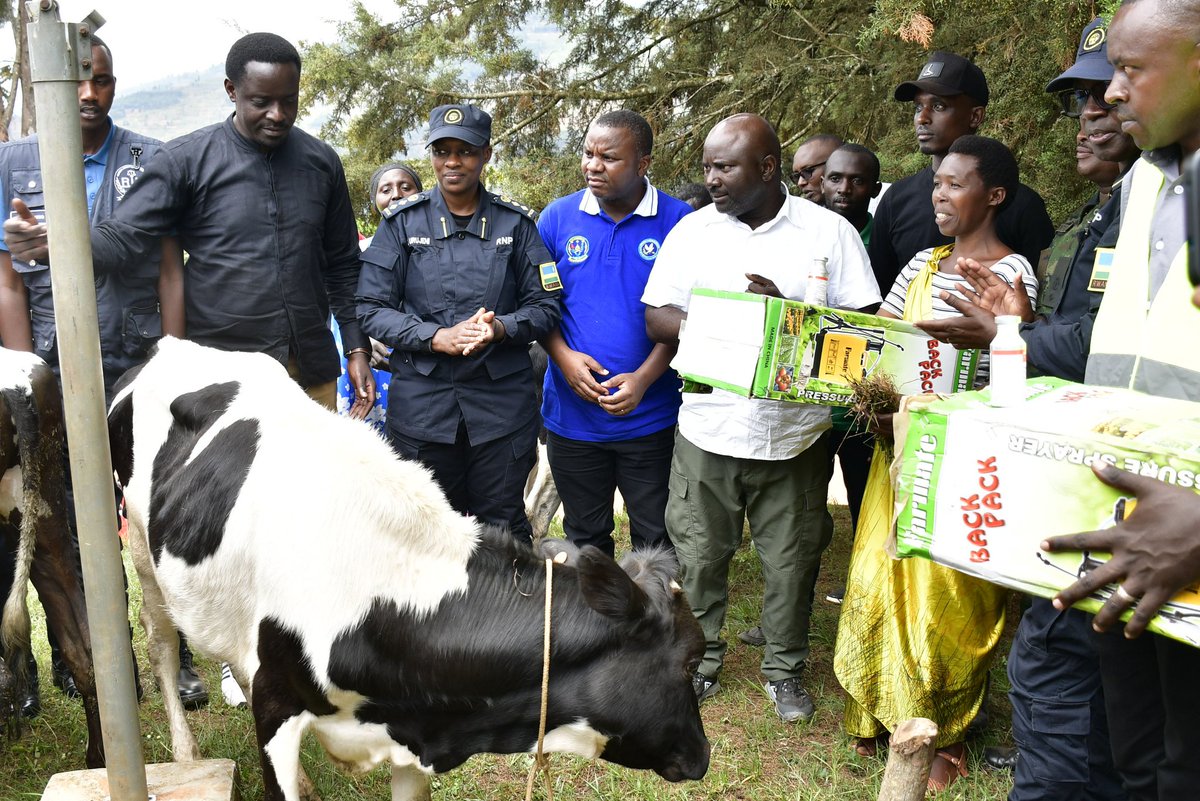 Rwanda Youth Volunteers tweet media