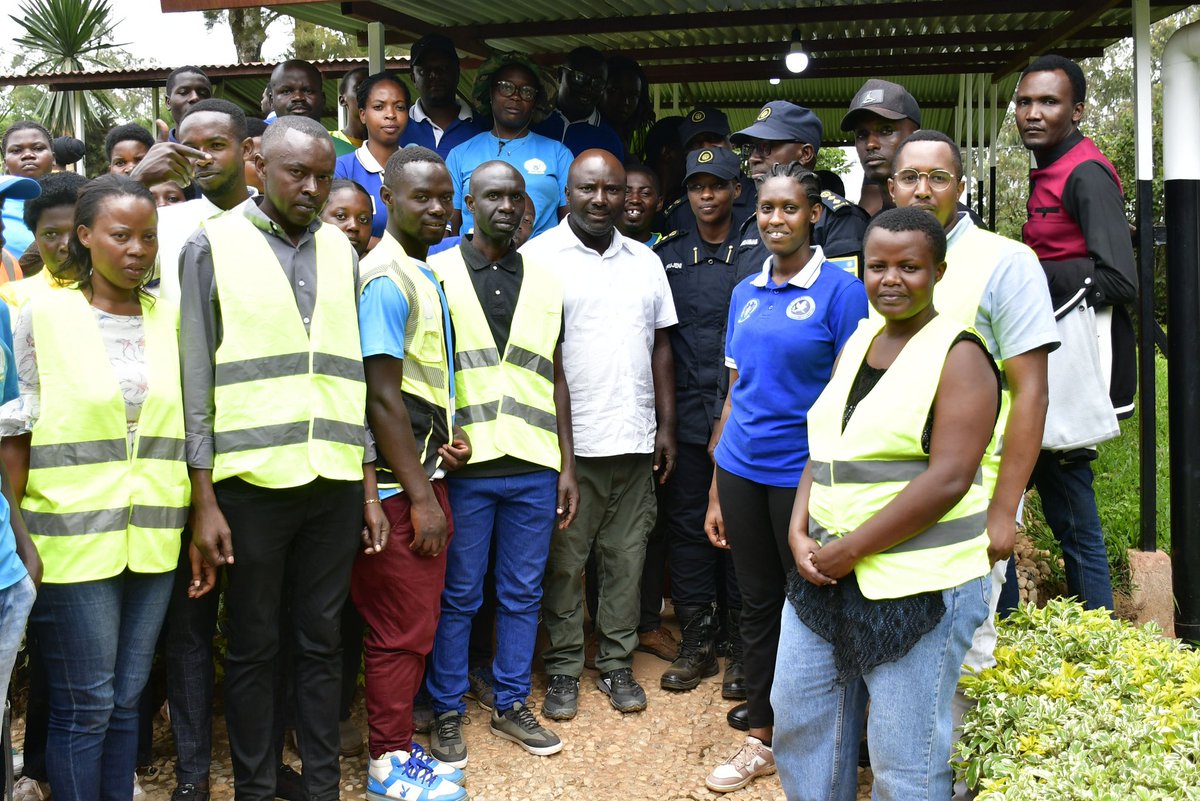 Rwanda Youth Volunteers tweet media