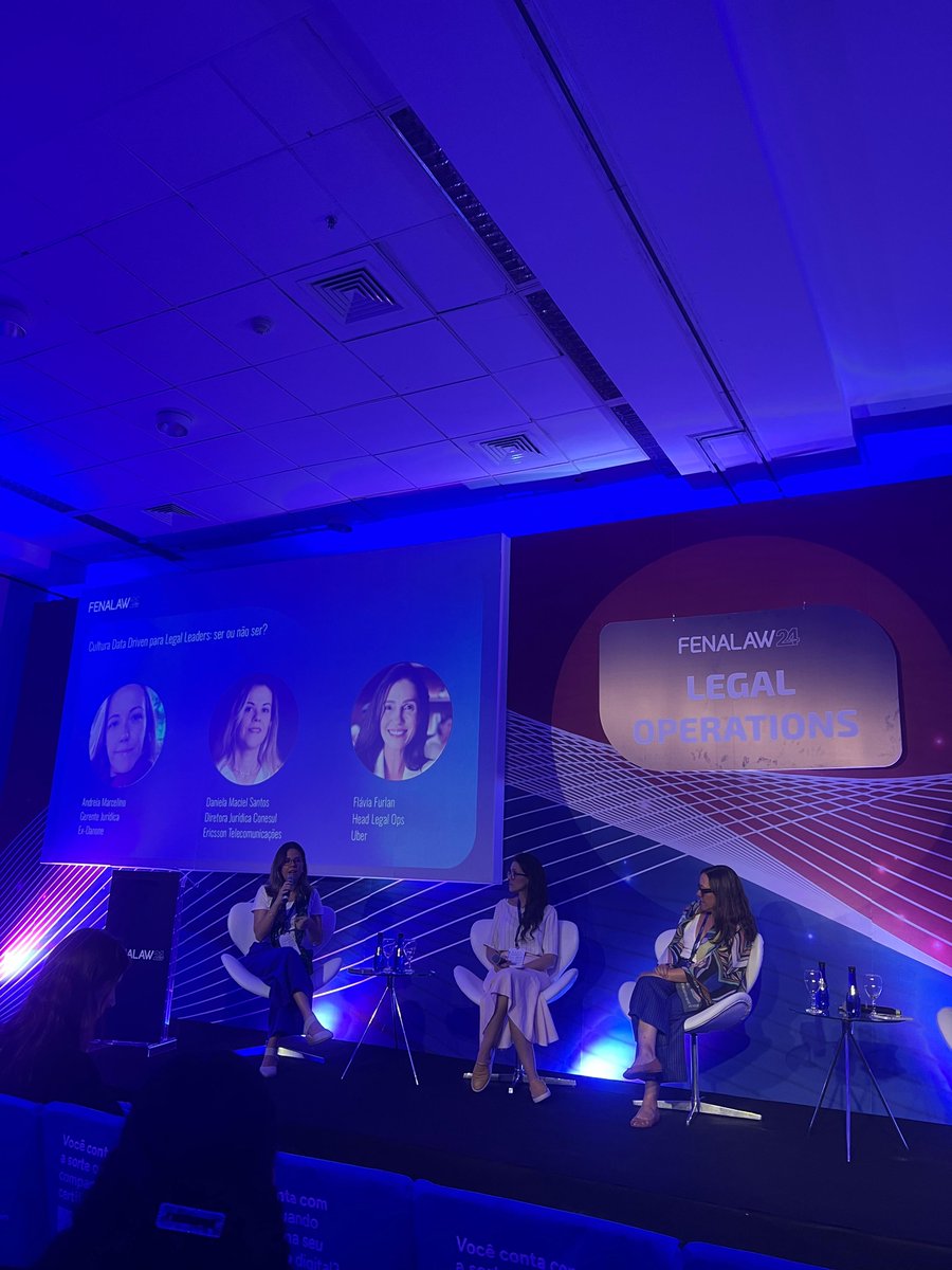 Em 2024, a Fenalaw abriu espaço para cases práticos e seminários de inovação &amp; tecnologia no mundo jurídico e nós participamos destes debates fundamentais. Confira flashes do evento! 📷💥