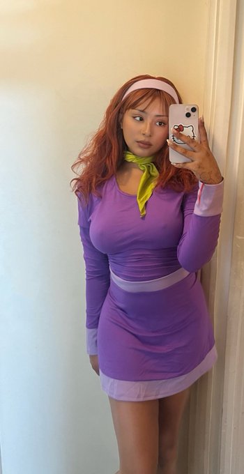 𝗁𝗈𝗍 𝗀𝖾𝗆𝗂𝗇𝗂 𝗀𝗂𝗋𝗅 - jinkies! happy halloween 🎃💜💚🎃 https://t.co/qkjWQFfzMI