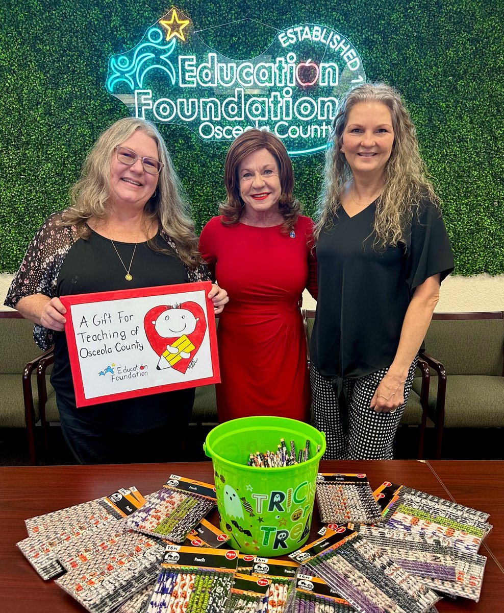 EdFoundationOsc's tweet photo. 🎃🖤 Huge thanks to Rep. Paula Stark for donating spooky pencils to Osceola students! Her support helps make this season extra special for our kids! ✏️ Happy Halloween! 👻 https://t.co/FPbWmJZoXI