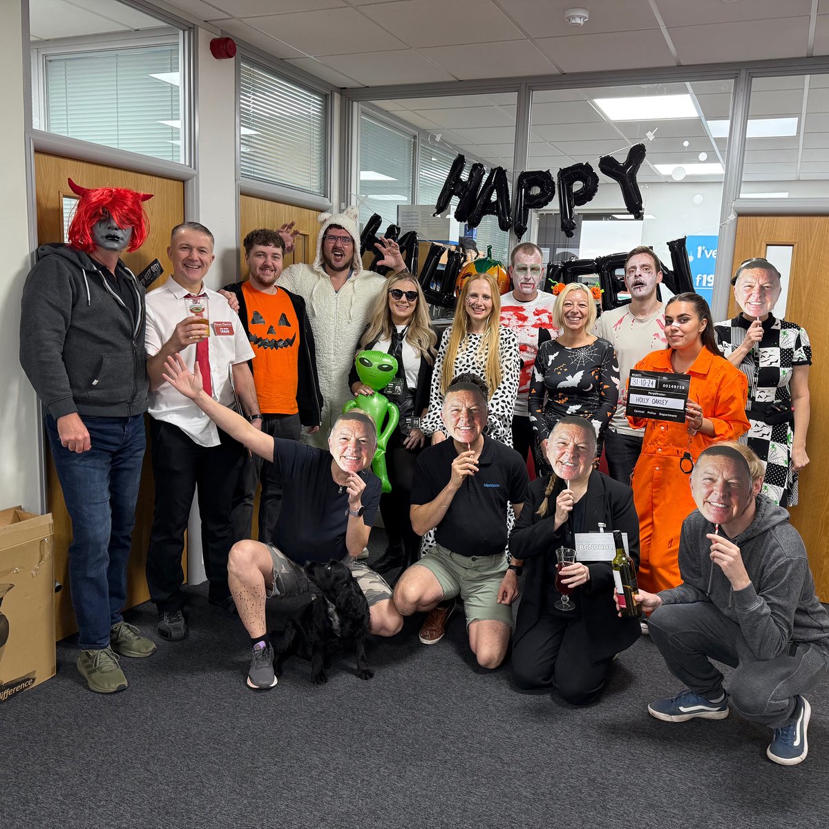 bluestormdesign's tweet photo. 🎃👻 Happy Halloween from Bluestorm! 👻🎃

Our team celebrated in true Bluestorm style with a Halloween dress-up competition, showing off some incredible costumes, spooky hair, makeup, and the scariest of them all....the many faces of our Managing Director, Andy! 🧛‍♂️🕸️ https://t.co/6n98H2fT6v