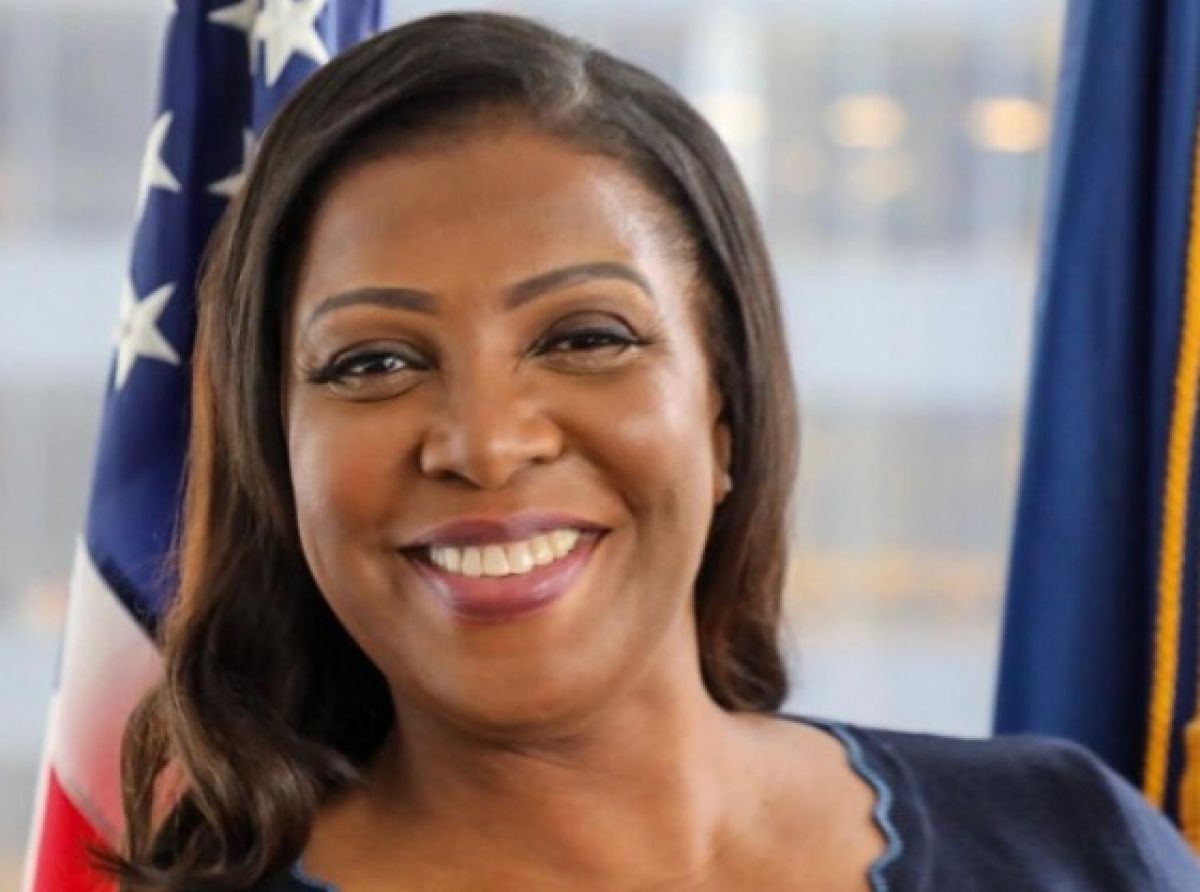 New York AG Letitia James, is leading a coalition in filing an amicus brief in support of the US federal program “Keeping Families Together”, which allows certain undocumented spouses and stepchildren of US citizens to apply for permanent residence. 
buff.ly/3NNYPSI