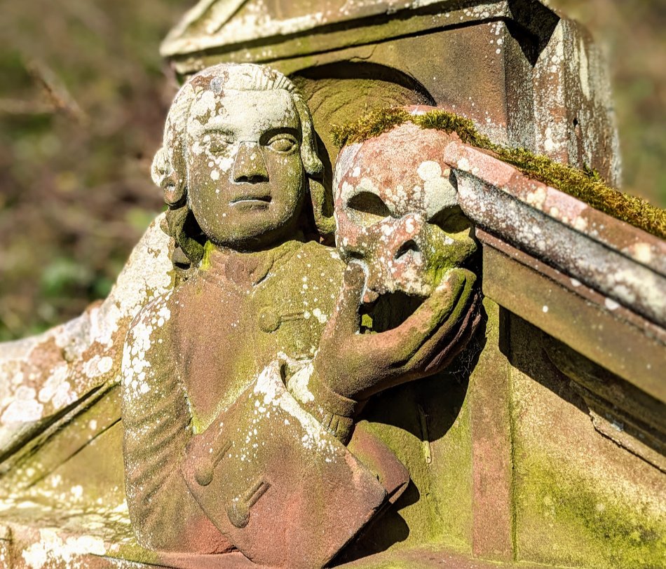 Day 31 of #31DaysOfGraves - Skull

Well that went fast! A whole month dedicated to the remarkable artistry and cultural inheritance to be found in Scottish graveyards

For today's "skull" entry, here's an 18th century gent contemplating mortality in Garvald Kirkyard, East Lothian