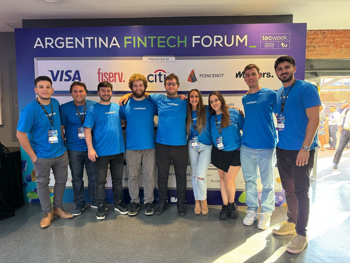 ATradeSpark's tweet photo. 🌟 Estar presentes en el Fintech Forum 2024 fue una gran oportunidad para conectar con los referentes del sector y sumarnos a las conversaciones clave sobre el futuro de la tecnología financiera en Argentina.

Como sponsors, reafirmamos nuestro compromiso con el desarrollo del trading algorítmico, llevando la innovación más lejos cada día🚀

¡Gracias a todos los que nos acompañaron en este evento transformador! 🙌✨