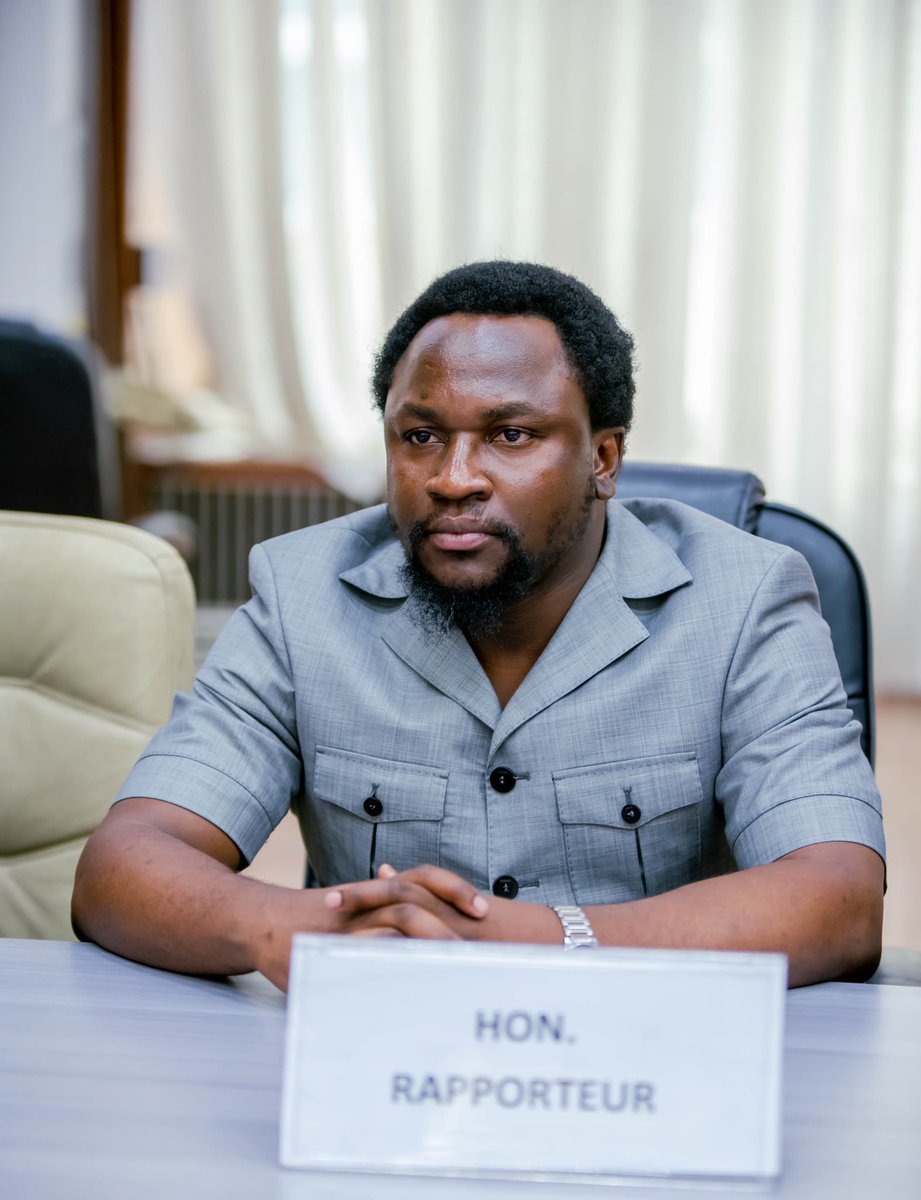 #RDC| #PARLEMENT 

L’ <a href="/AssembleeNatRDC/">Assemblée nationale 🇨🇩</a> , qui a déjà établi ses commissions permanentes, des organes cruciaux pour le bon fonctionnement de cette chambre parlementaire, a installé officiellement ce mardi 29 octobre le bureau du Comité des sages, dirigé par la députée nationale