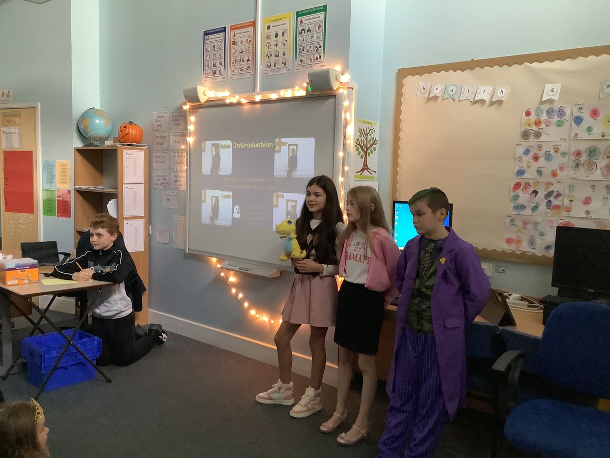DeanburnPS_P7A's tweet photo. Our House Leadership Teams prepared and delivered their first #HouseAssembly of the session. There was a focus on bonfire and firework safety. They did a fabulous job! 🔴🟢🟡🔵  #StaySafe #HouseSystem #Bruce #Fleming #Livingstone #Wallace #Teamwork #Confidence @DeanburnPS_P7B 😊 https://t.co/YfJOg4lNo9