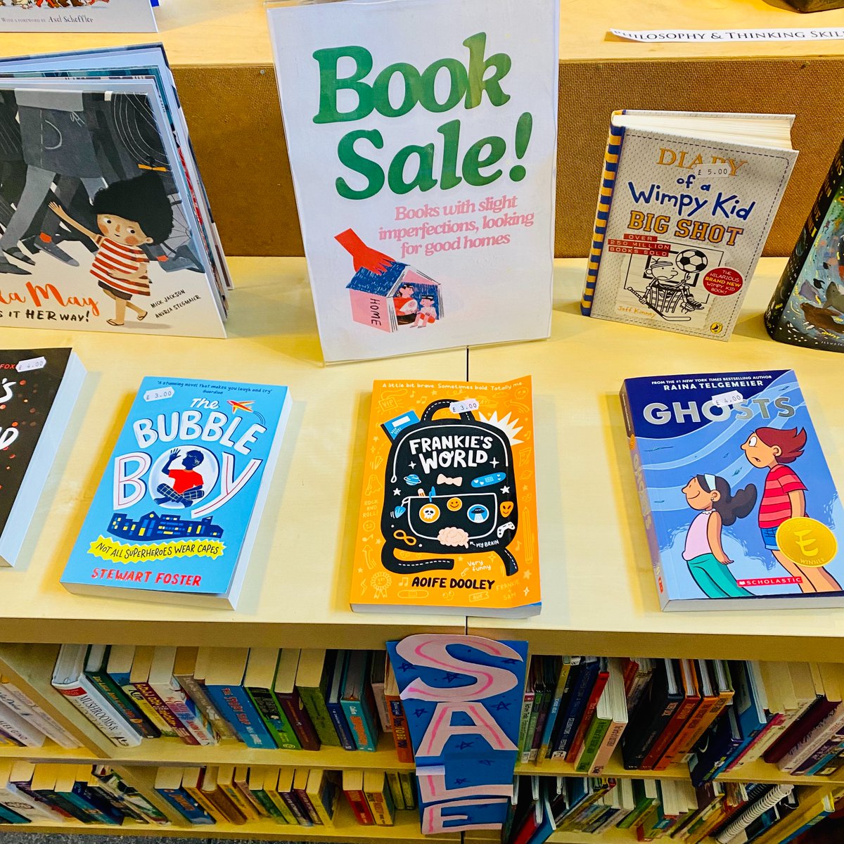 NorfolkCBC's tweet photo. It's 🍂Half-Term🎃 and we are having a 📚SALE 🛍️ Visit us from this week onwards to see some of the lovely books we have put into our Sale section and bag yourself a bargain. With our usual free refreshments and recommendations galore ☕️🍪 https://t.co/mkMlX415YW