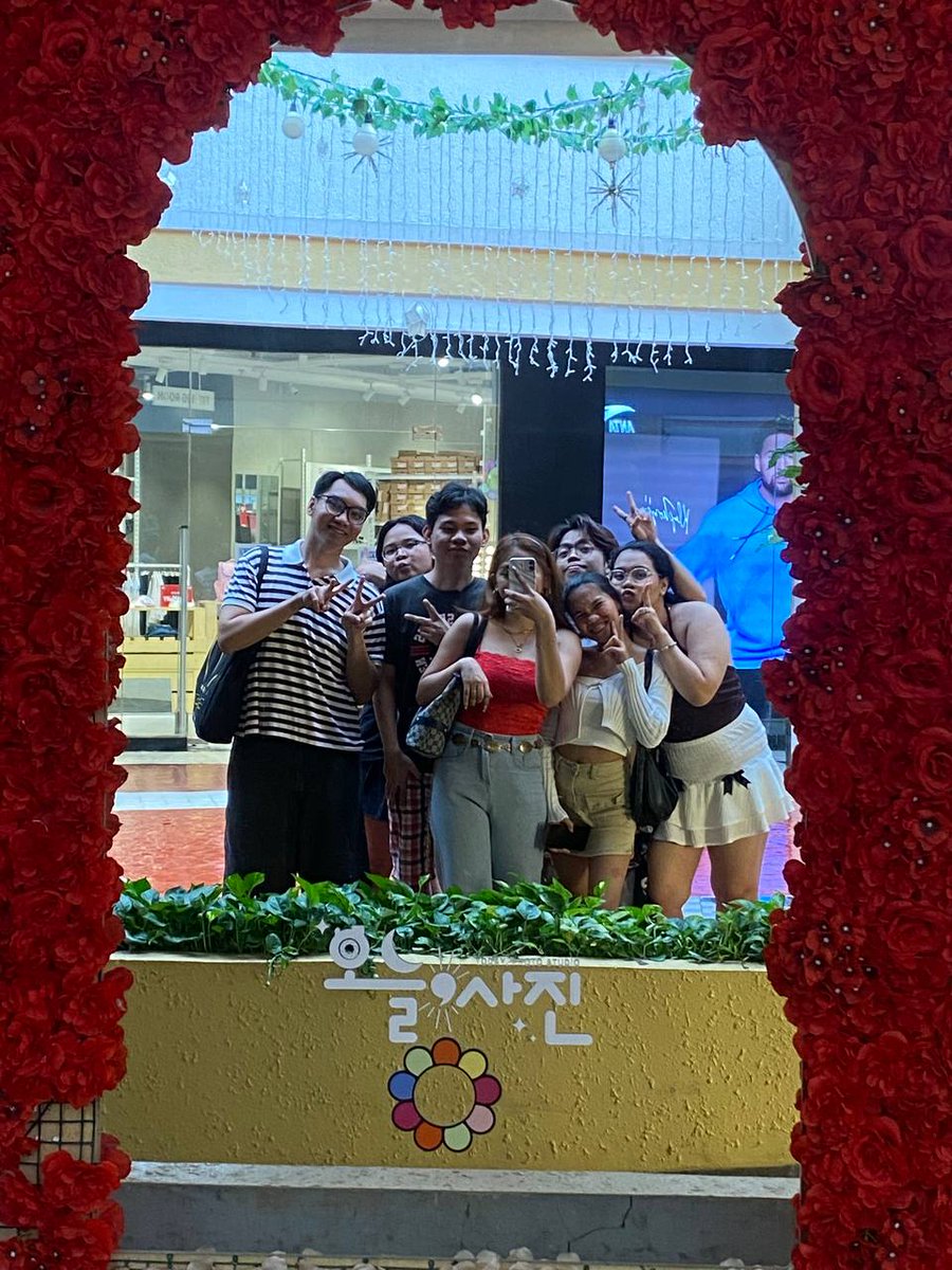 inmysoulitude's tweet photo. #almostsolved HAHAHAHA with them tudei <333 https://t.co/BWvouljysh