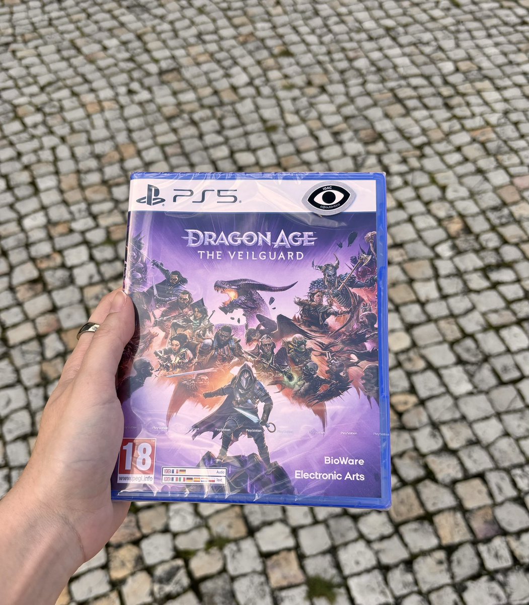 celia 🪐 tweet media