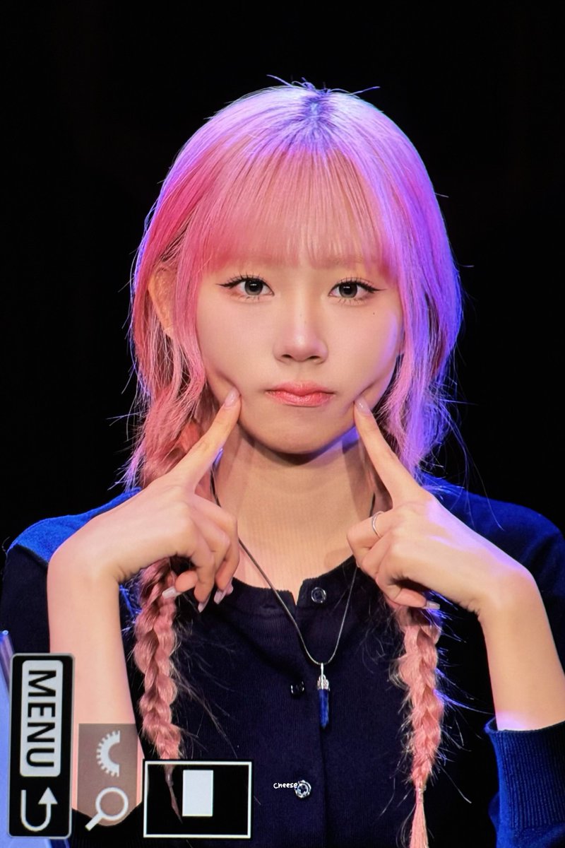 cheeseball0211's tweet photo. 241031 프리뷰
#도시 #Dosie #ドシ 
#퍼플키스 #PURPLE_KISS https://t.co/qAACME0VQs
