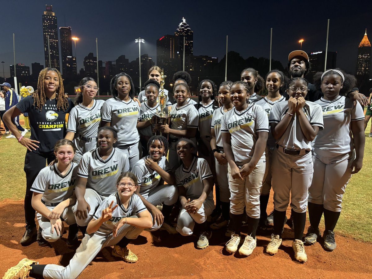 Our JA 🥎 team had an amazing season, making school history with grit, ❤️, and an unforgettable run to the APS 🏆 game. While we fell just short to an outstanding team at Howard, we couldn’t be prouder of these young girls, our coaches, parents, and entire school community.🥎💚