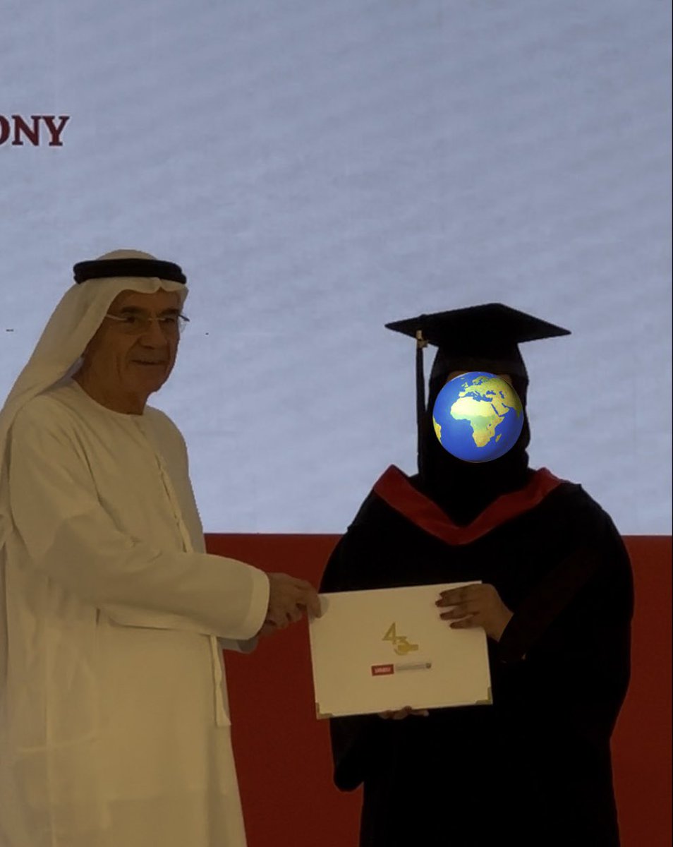 maarryamsaleh's tweet photo. حلم العمر .. حلم العمر .. اللي انتظرته من زمان🤍👩🏻‍🎓. https://t.co/Jdum2rROkC