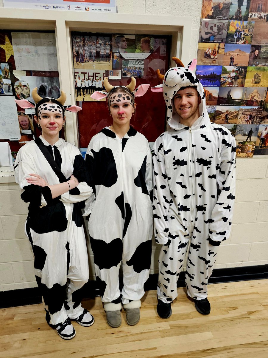 HSH_PE_Dept's tweet photo. 🎃👻🎃👻🎃👻
@HolySpiritHS https://t.co/N9eO2UETnC