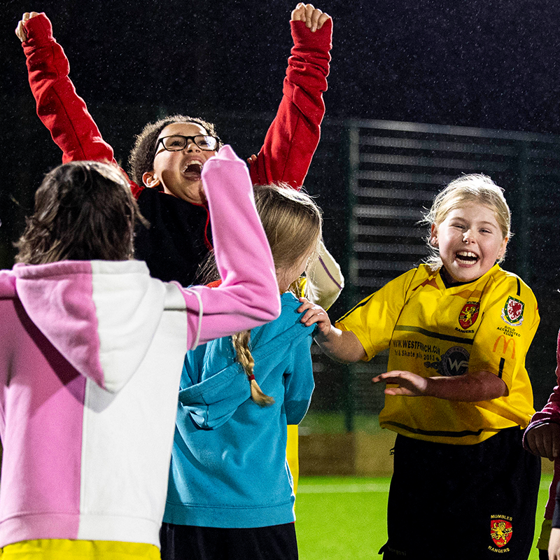 FAWales's tweet photo. "Most important is that they enjoy it, It's lovely to see how the confidence of the girls grows each week." ✨

Llongyfarchiadau to Mumbles Rangers who have been named 'Huddle of the Month' after engaging over 100 girls in their weekly sessions 👏

Find out more ⤵️