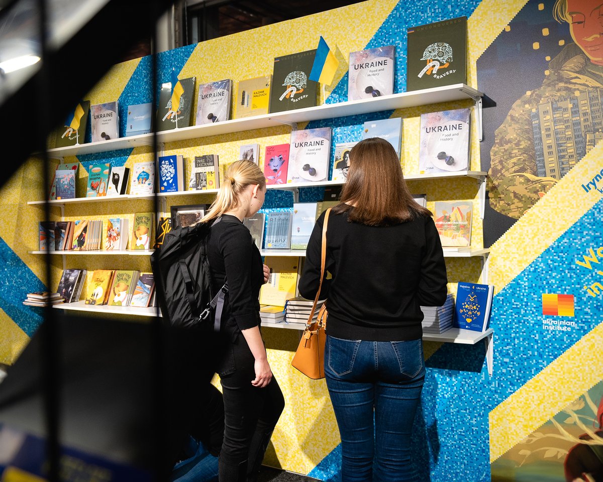 satakielimedia's tweet photo. For the second year, the Ukrainian stand was featured at Finland’s largest book event, highlighting this time women's experiences in wartime.  https://t.co/pN7Z8vvqss https://t.co/LqBSpBFKWL