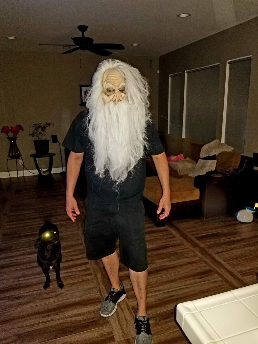 WitzRealEstate's tweet photo. Happy #Halloween https://t.co/R3NqfOWtd9