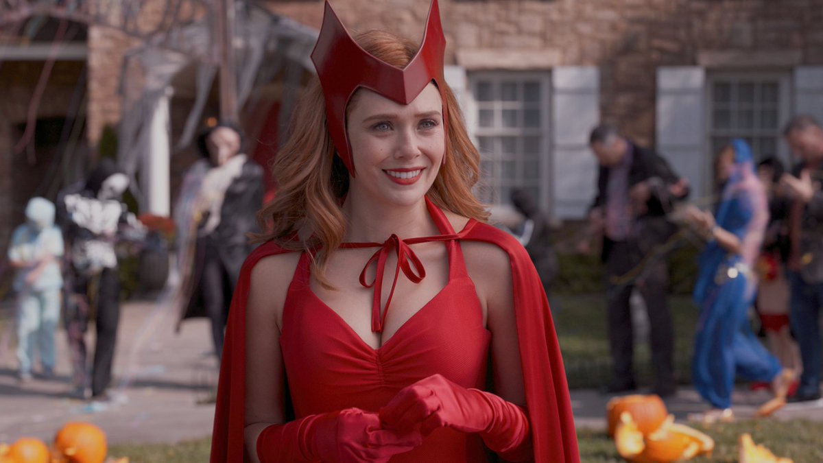 scarlazywitch's tweet photo. Happy Halloween Everyone🎃✨ https://t.co/Y21irGEffR