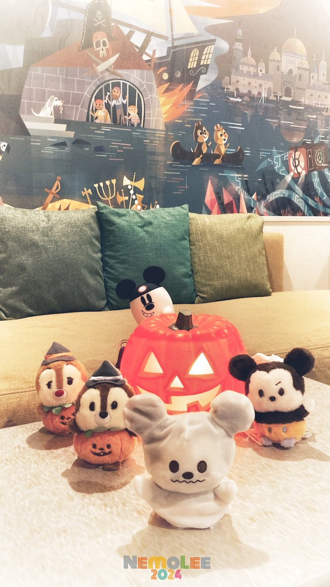 NemoLee0790's tweet photo. ⋱⋱🎃𝙃𝘼𝙋𝙋𝙔 𝙃𝘼𝙇𝙇𝙊𝙒𝙀𝙀𝙉👻⋰⋰

#Halloween #ハロウィーン #萬聖節
#Disney #迪士尼 #ディズニー
#DisneyStore #DisneyStoreJp
#ディズニーストア 
#DisneyHalloween 
#ディズニーハロウィーン
#うるぽちゃちゃん
#東京ディズニーセレブレーションホテル https://t.co/lZdRcDdDzO