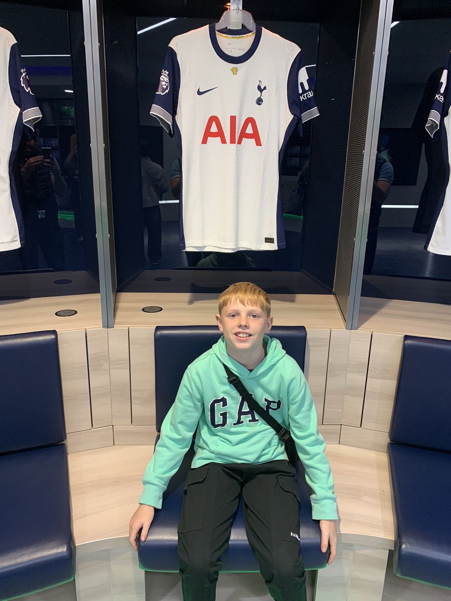 HoyleAp's tweet image. Left you a pin badge Archie  
Love Joe Hoyle