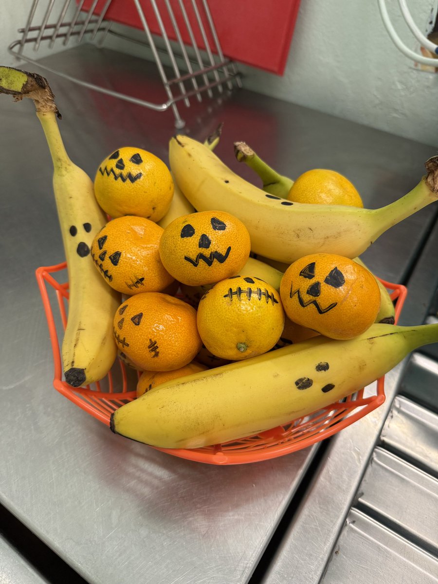 I really do have the best team, i really am a perfectionist and most of my staff know that now 😂😂
Had a great theme day 🎃👻🎃