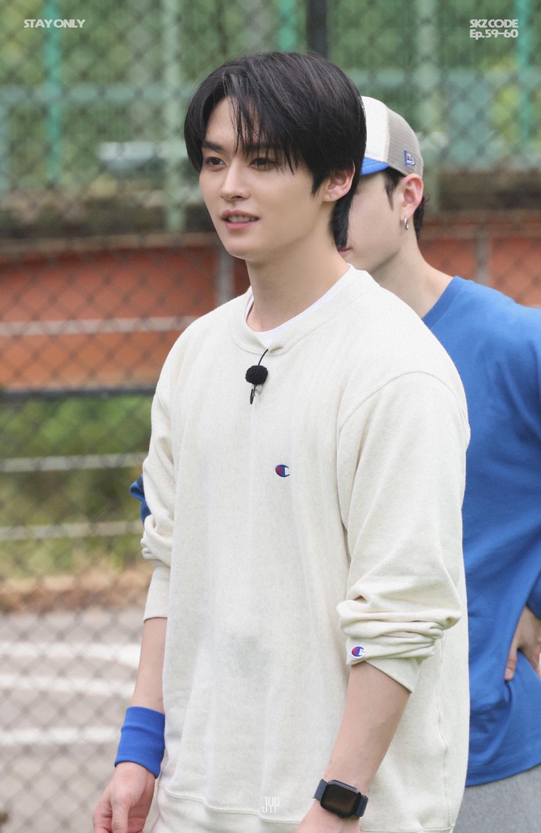 leeknowarchive's tweet photo. LEE KNOW IS SO FINE https://t.co/3gFFNBv6p4