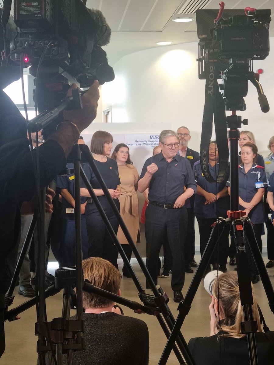 Not a typical day at the office 😊. Thank you <a href="/Keir_Starmer/">Keir Starmer</a> <a href="/RachelReevesMP/">Rachel Reeves</a> for coming to Coventry today to visit <a href="/nhsuhcw/">UHCW NHS Trust</a> and for taking time to listen to my amazing colleagues 🏨💙. I am very proud to work alongside them <a href="/NHSuk/">NHS</a>