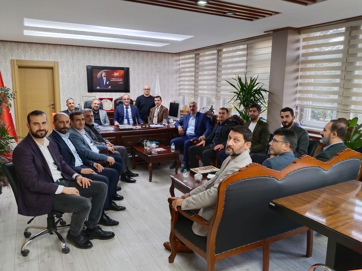 MehmetYYeni's tweet photo. Memur-Sen Elazığ İl Temsilciliği olarak Çevre ve Şehircilik İl Müdürü Fatih Önalan'a hayırlı olsun ziyaretinde bulunduk. https://t.co/EE65vlSNsc