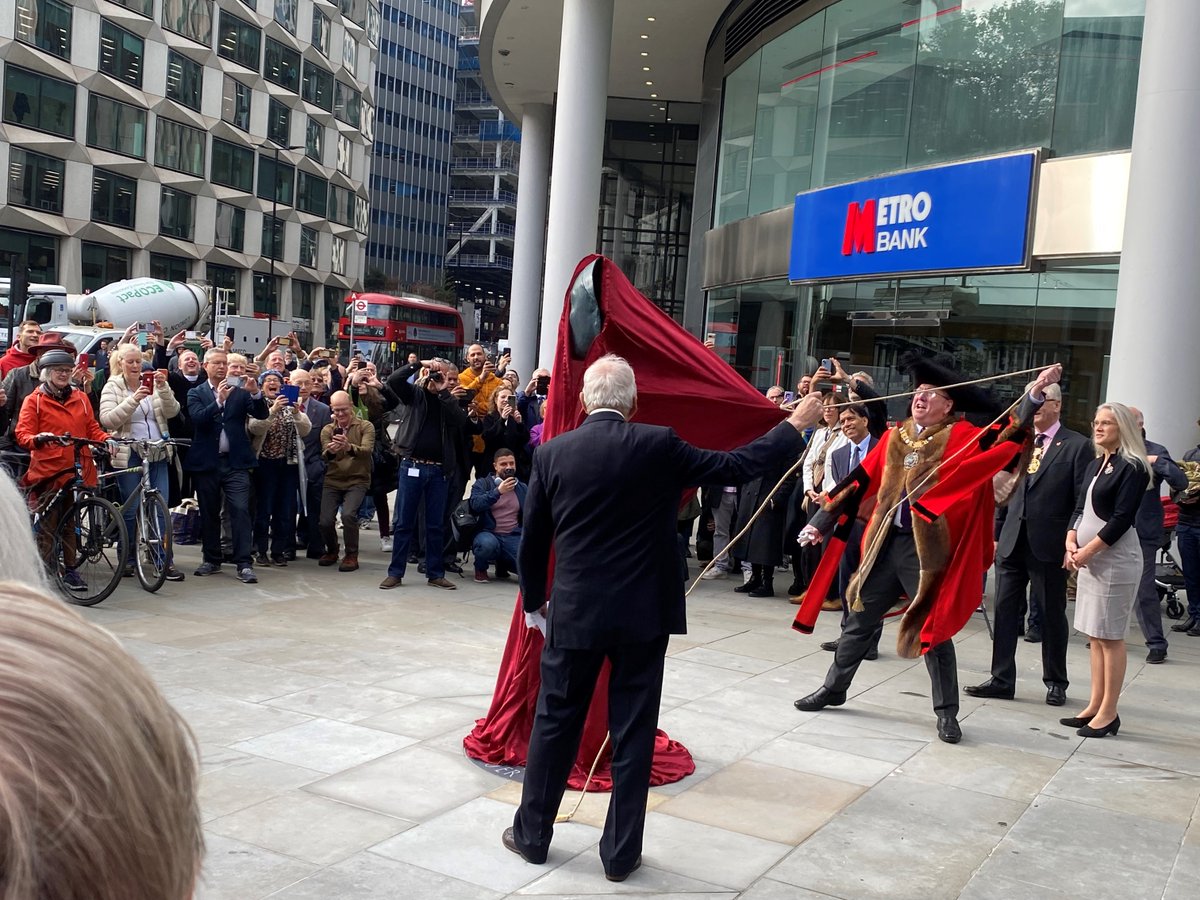 Halloween unveiling of new Keats statue by Moorgate stations - and it's his life mask, not his death mask.