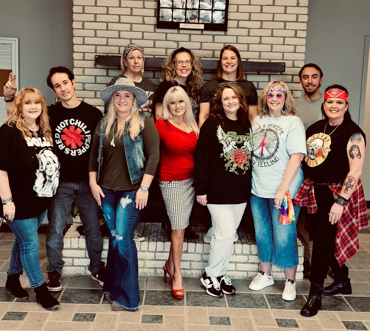 SouthernLady1st's tweet photo. When your Nutty work peeps dress up for Halloween, but the Best you can manage is Crimson &amp; Houndstooth…😍🏈❤️🐘🐘🤭🤭😂😂🤣🤣

#RollTideForLife #BamaOfficeChick 
#Halloween #IHatePics 🤭😂🤣 https://t.co/sGClVZ42zh