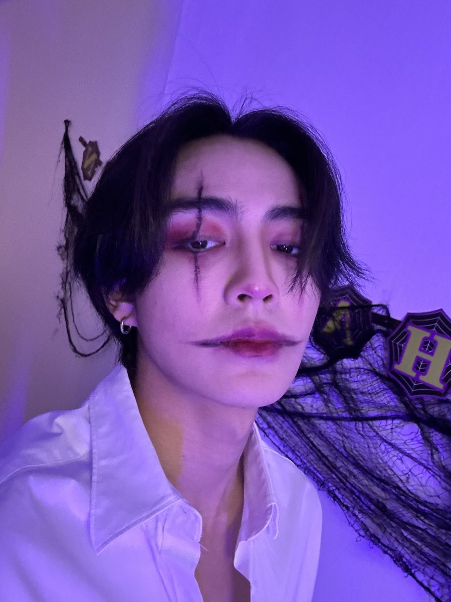 heartchuthiwat's tweet photo. Trick or Treat 🎃👻

#HEARTchuthiwat
#BUSbecasueofyouishine https://t.co/G537lQBQJm