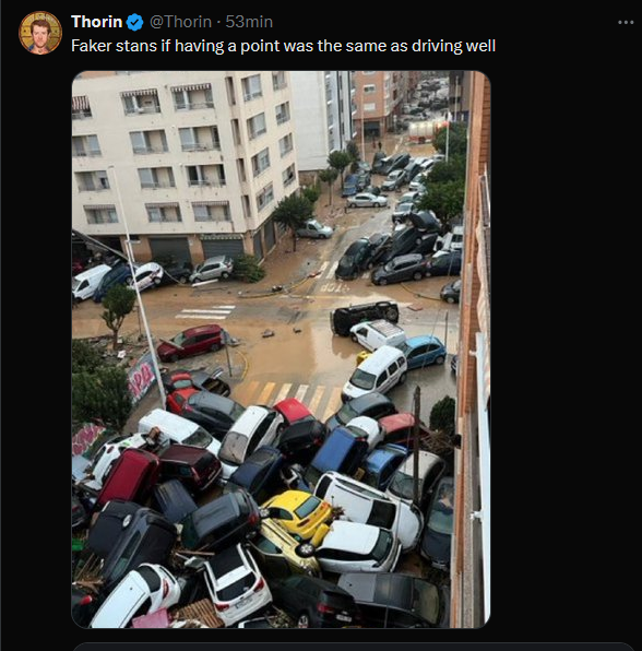 noa_pls's tweet photo. De primero de twitter es no darle interacciones a cosas como esta con respuestas y quotes. Se hace un screenshot  y entonces se procede a la explicación sobre lo miserable que es hacer memiyos de una tragedia de la que aún no se sabe ni los muertos totales que hay. https://t.co/Wj8VUjUohD
