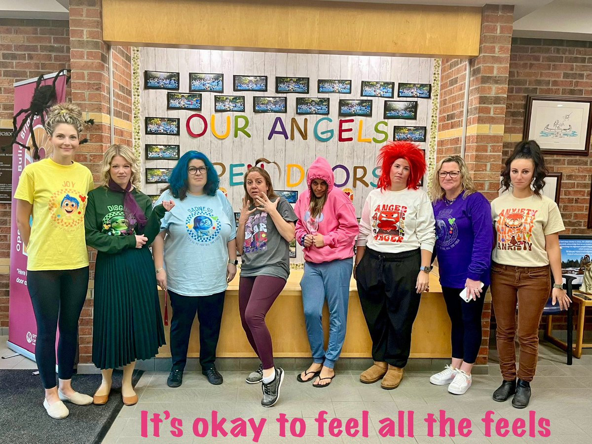 brittanygrace3's tweet photo. Happy Halloween GUA 🎃🧡

@krystal_hovey @StefNTeach @CCarpiniJoseph @ErinAnthonyOff @mrscarterEA @ann_kelly47396 @samalexanian_ https://t.co/nG8uu1l6Mr