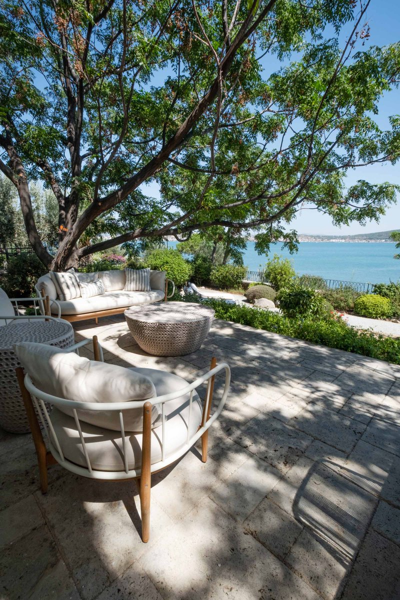 İç mekan tasarımı Merve İpek tarafından yapılan Pak Evi, Cunda'da yer alıyor.
Cunda Adası'24