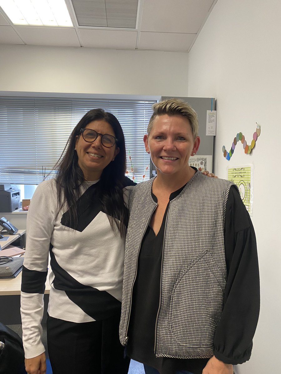 iased_group's tweet photo. Expanding international networks with @radownie70 from Australia π¦πΊ π
Thank you for sharing with us the #Stymie application and allowing us to continue contributing to the improvement of bullying detection and prevention π«π«π»
@unisevilla @PsicologiaUS @EducacionUs https://t.co/Q1RW7lRUs1