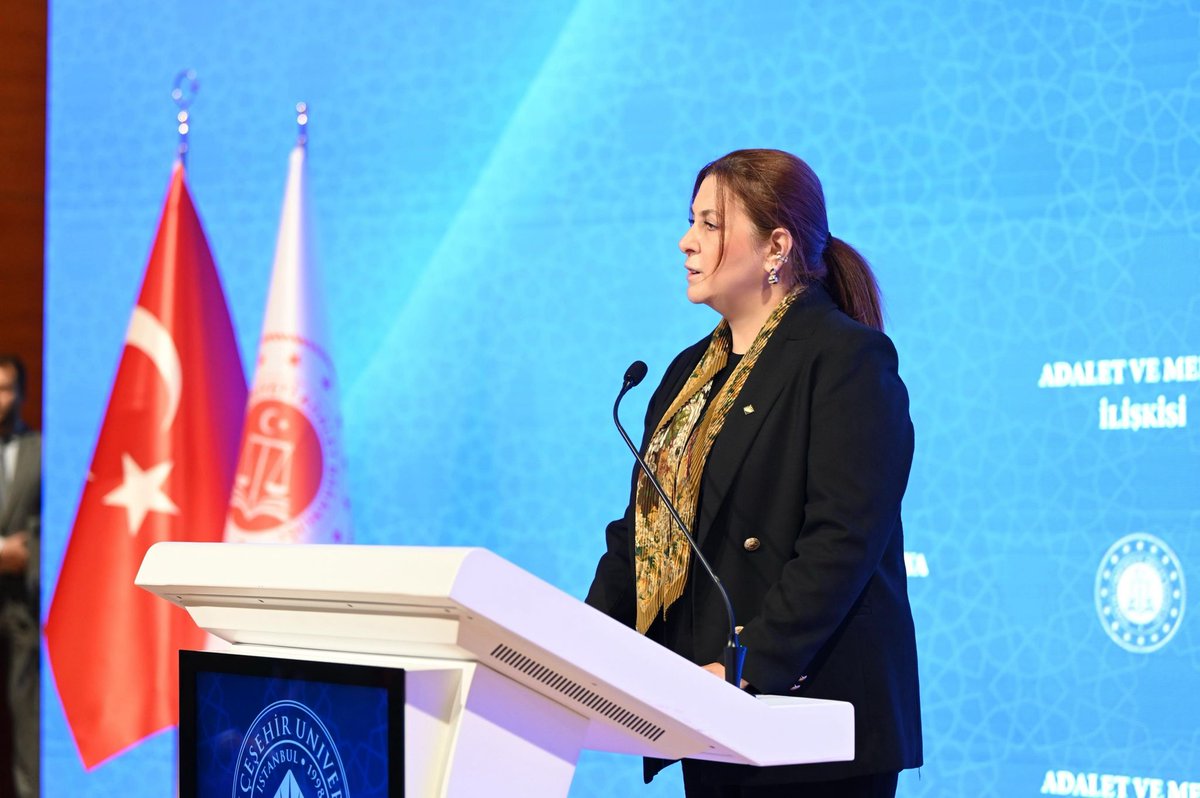 Adalet Bakanı Yılmaz Tunç ve İletişim Başkanı Prof. Dr. Fahrettin Altun’un katılımıyla, "Adalet ve Medya İlişkisi" konulu panel, Bahçeşehir Üniversitesi ev sahipliğinde gerçekleştirildi.