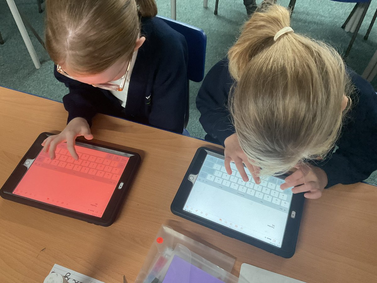 MrsBoothKPA's tweet photo. @KeelbyPrimary #KeelbyY3 are composing scripts together for their iMovie videos about Families. #KeelbyComputing #KeelbyPSHE #KeelbyPrimary https://t.co/gZEtO1Dr4i