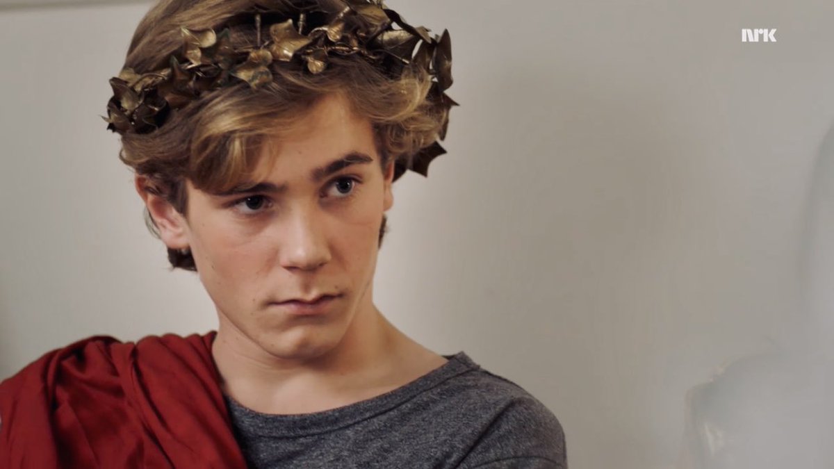 hereforlorde's tweet image. Happy halloween to them and this scene