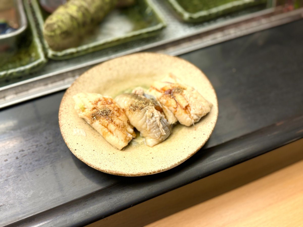 sushi_horikawa's tweet photo. 10月12日(土)から31日(木)まで、3週間、一年ぶりにお店を開けました🙏

お越しいただきましたみなさま、本当にありがとうございました🍵

11月から検査で入院しますが、また様子を見てお店を再開できたらと思います。
引き続きどうぞよろしくお願いいたします🐟

🍣鮨ほり川🍣 https://t.co/f7hfxRMBv5