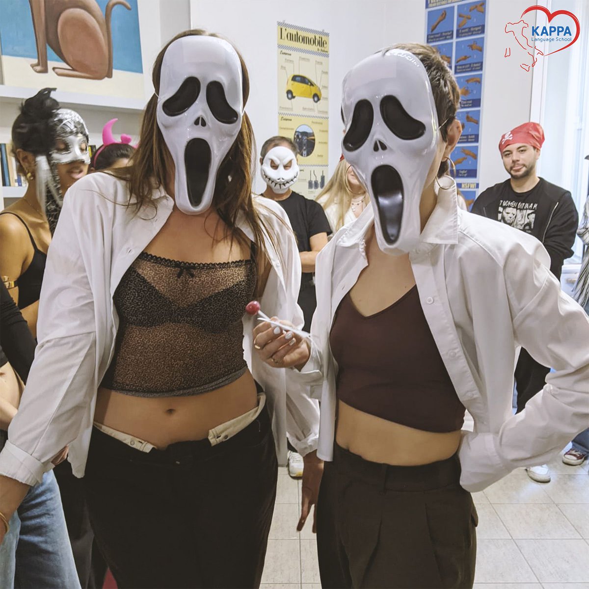 kappalanguage's tweet image. Seconda e ultima tornata di foto del nostro concorso di Halloween! 🎃
Chi avrà vinto il primo premio per la maschera più bella? 🧛 

#learnitalian #iostudioconkappa #halloween2024