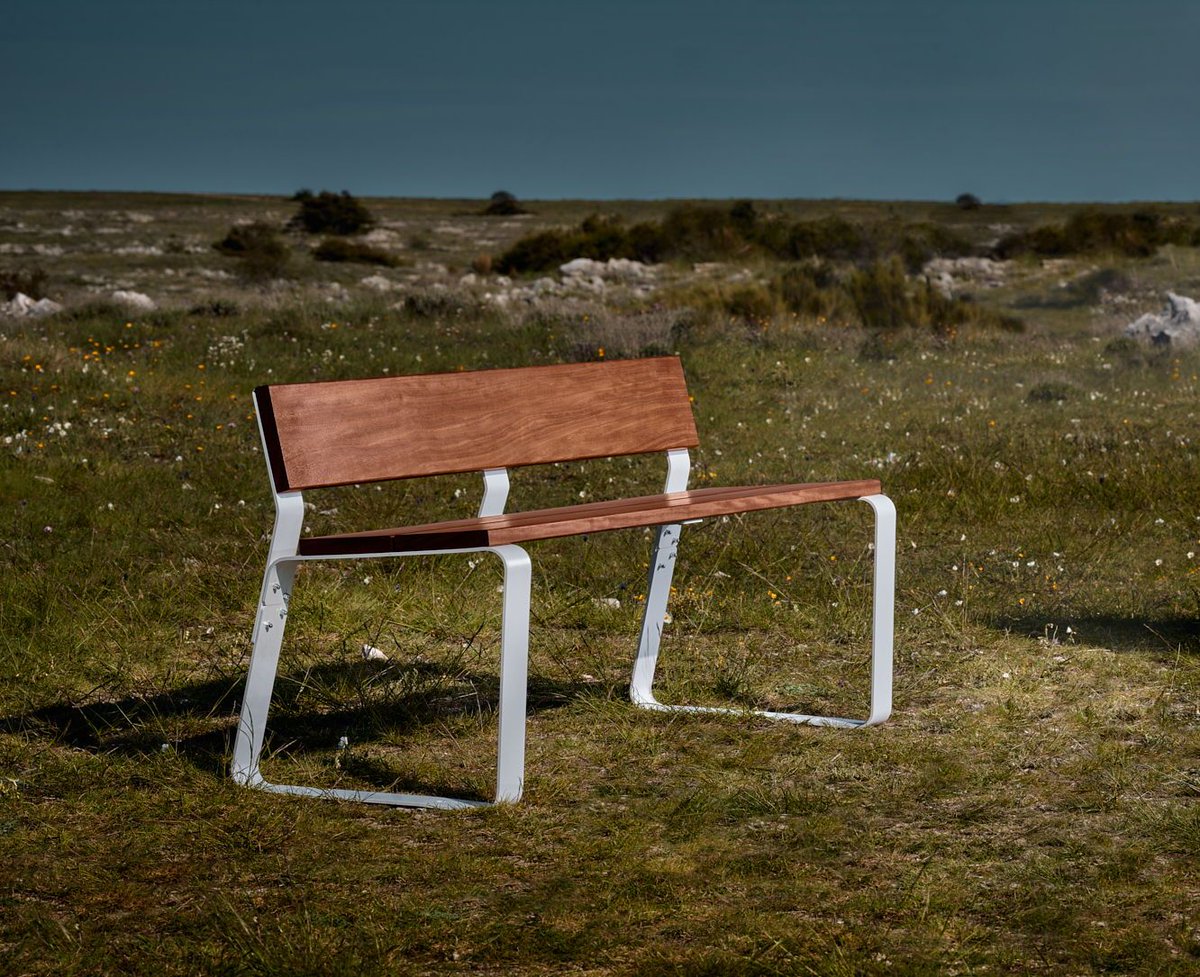 CYRIA_Design's tweet photo. The Kaiseki bench is more than just urban furniture; it's a symbol of responsibility and commitment towards a more sustainable future for our public spaces. Discover ours benches on https://t.co/UaZJk2pCT8 ! #PublicBench #UrbanFurniture #SustainableDesign #EcoFriendly https://t.co/XekJLxXKg4