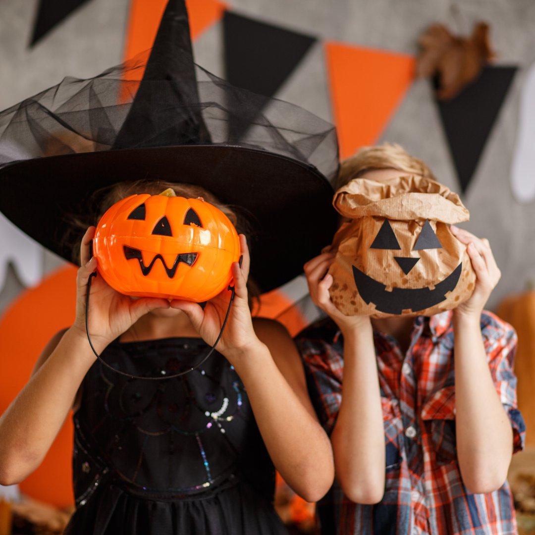 LandRockland's tweet photo. 🎃👻 What time is it? It's 'spook-o-clock'! Share your favorite Halloween costume ideas with us and get into the festive spirit!

#HalloweenFun #SpookySeason https://t.co/ZTzl1qAu6N
